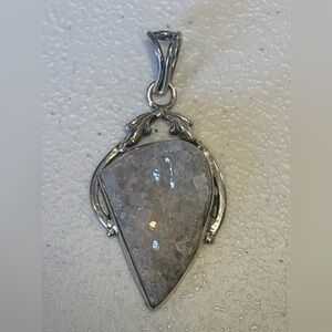 Elegant Silver Pendant Necklace